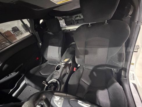 Used 2017 Nissan 370Z Coupe RWD image 14