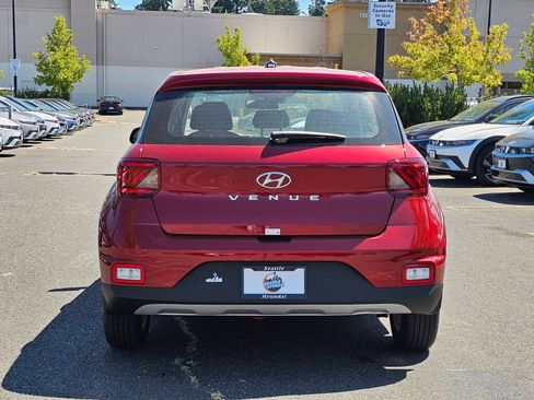 Used 2025 Hyundai Venue SE image 6