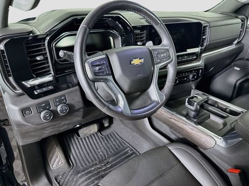 Used 2023 Chevrolet Silverado 1500 LTZ w/ Technology Package AWD/4WD image 9