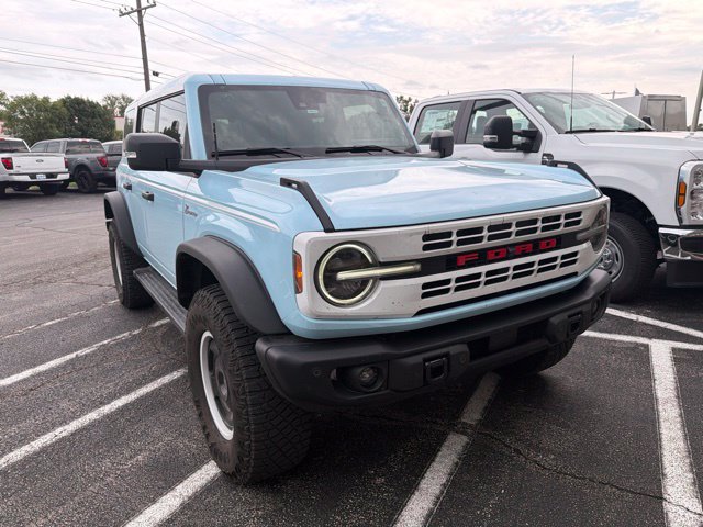 Used 2023 Ford Bronco Heritage Edition AWD/4WD image 2