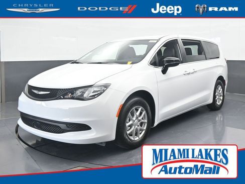 New 2026 Chrysler Voyager LX image 1
