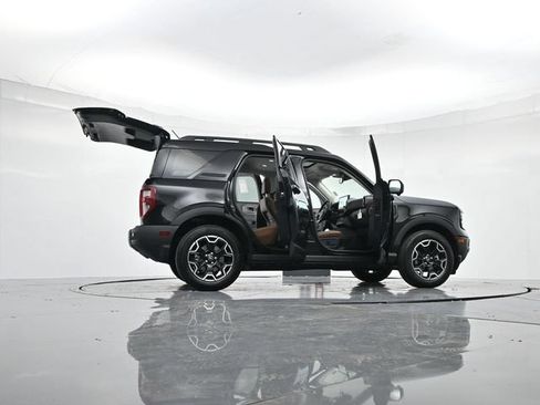 Used 2025 Ford Bronco Sport Outer Banks w/ Outer Banks Tech Package+ AWD/4WD image 50