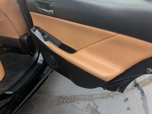 Used 2016 Lexus IS 200t RWD image 18