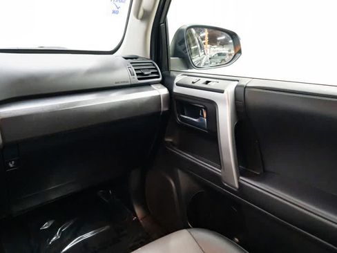Used 2022 Toyota 4Runner SR5 Premium w/ Moonroof Package AWD/4WD image 10