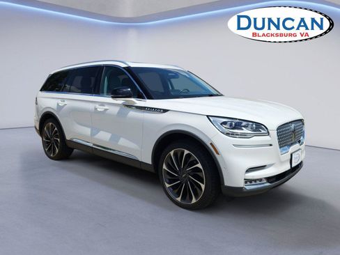 Used 2020 Lincoln Aviator Reserve w/ Equipment Group 202A AWD/4WD image 1