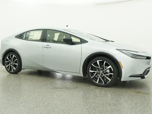 New 2026 Toyota Prius Plug-In Hybrid FWD image 21