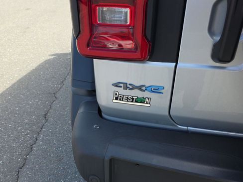 Used 2023 Jeep Wrangler Unlimited Rubicon 4xe w/ Steel Bumper Group image 9