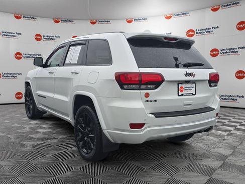 Used 2020 Jeep Grand Cherokee Altitude AWD/4WD image 5
