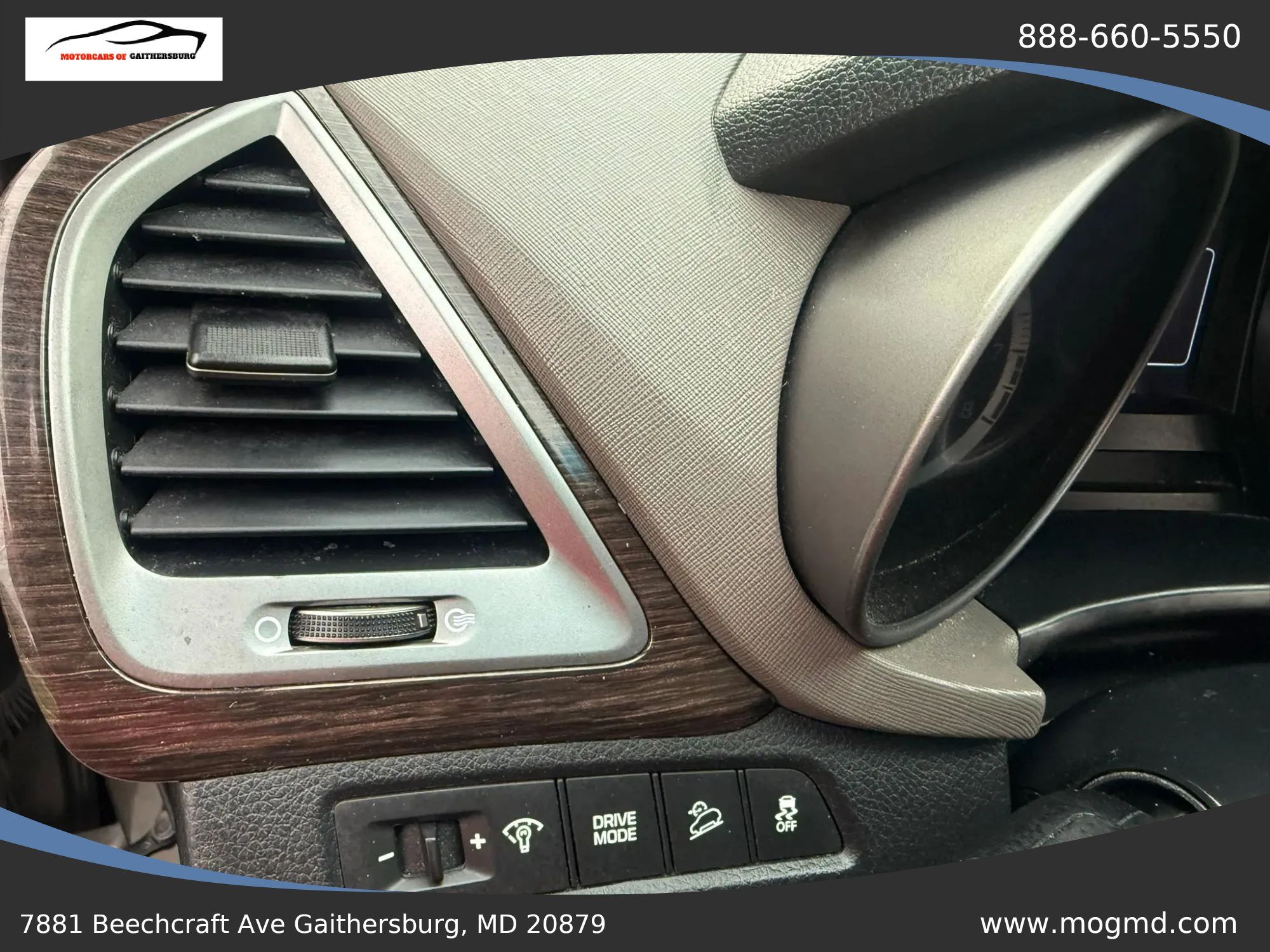 Used 2017 Hyundai Santa Fe Sport FWD image 25