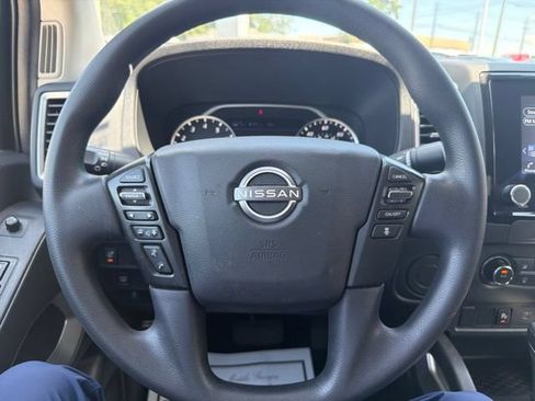 Used 2024 Nissan Frontier SV w/ Technology Package RWD image 18