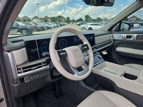Used 2025 Hyundai Santa Fe Limited FWD image 2