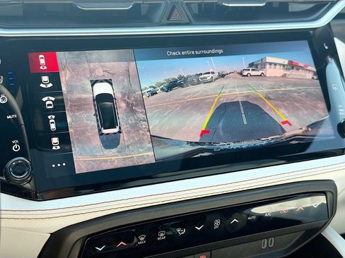 New 2026 Jeep Cherokee Overland w/ Advanced Pro Tech Group AWD/4WD image 19