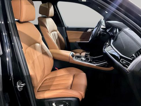 Used 2022 BMW X7 M50i w/ Executive Package AWD/4WD image 7