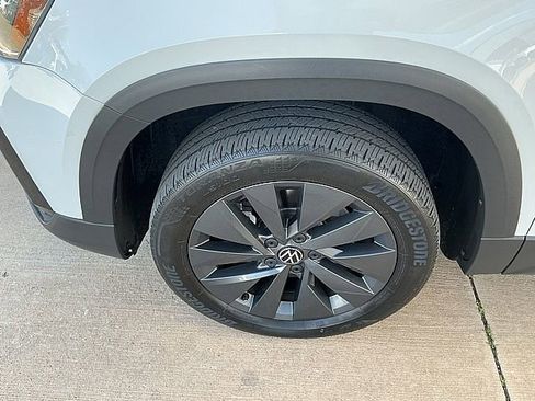 Used 2023 Volkswagen Taos S w/ Driver Assistance Package image 9