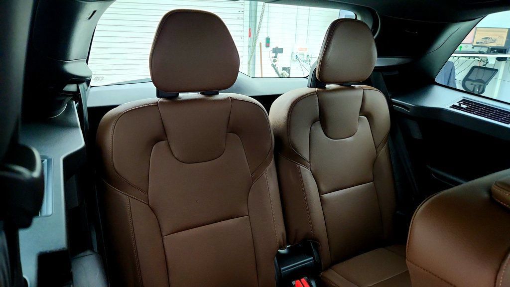 Used 2025 Volvo XC90 T8 Plus w/ Protection Package Premier AWD/4WD image 22