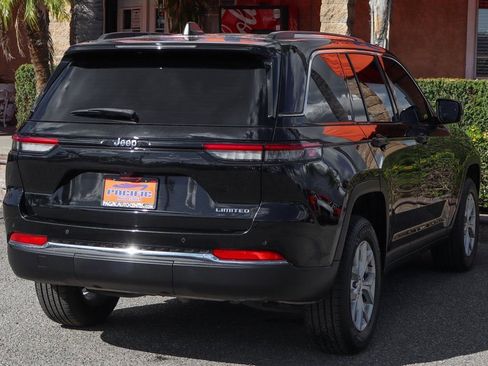 Used 2023 Jeep Grand Cherokee Limited image 9