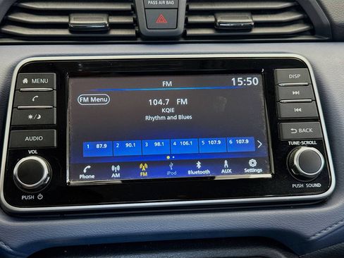 Used 2024 Nissan Versa SV w/ Trunk Package image 9