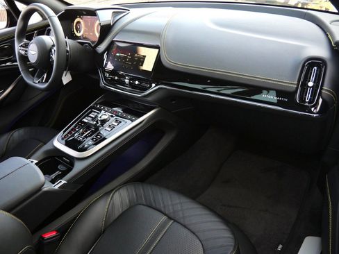 New 2026 Aston Martin DBX 707 image 10