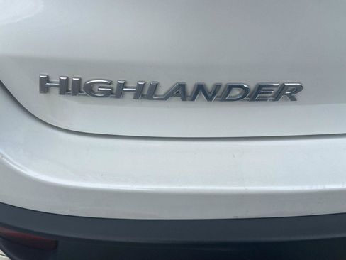 Used 2018 Toyota Highlander XLE AWD/4WD image 37