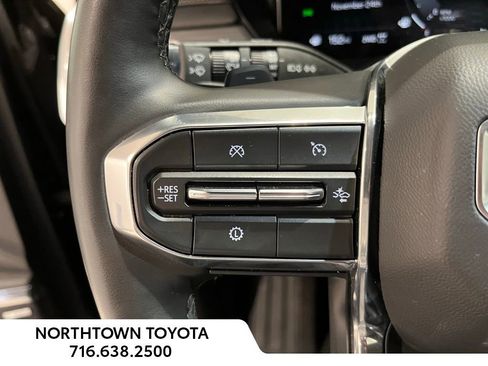 Used 2024 GMC Acadia Elevation image 9