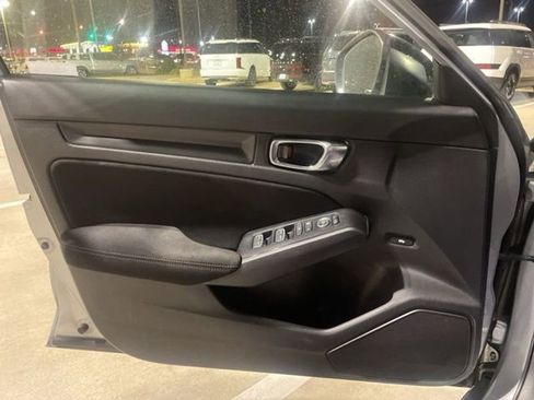 Used 2022 Honda Civic Sport image 12