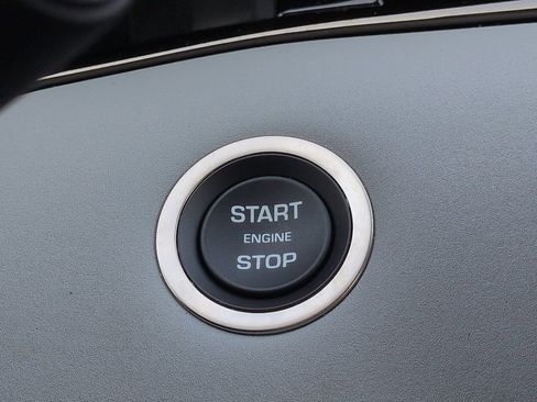 Used 2024 Land Rover Range Rover Evoque Dynamic SE image 27