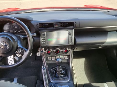 Used 2023 Toyota GR86 Premium image 24