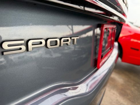 Used 2019 Land Rover Discovery Sport SE image 22