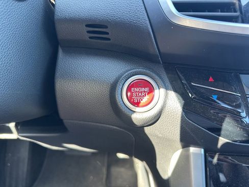 Used 2017 Honda Accord Touring image 24