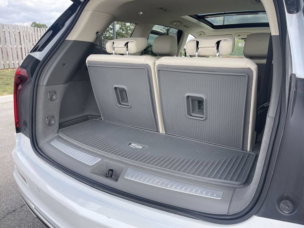 Certified 2024 Cadillac XT6 Premium Luxury w/ LPO, Floor Liner Package AWD/4WD image 6