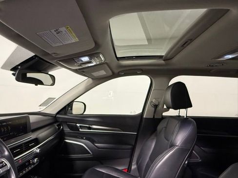 Used 2022 Kia Telluride S AWD/4WD image 29