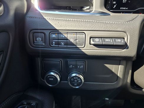 Used 2023 GMC Yukon Denali image 27