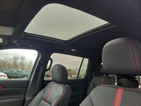 Certified 2024 Chevrolet Traverse RS AWD/4WD image 23