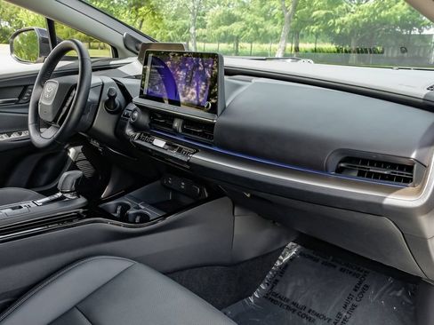 Used 2024 Toyota Prius Limited w/ Limited Premium Package FWD image 15