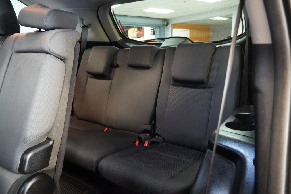 Used 2019 Toyota Highlander LE w/ Protection Package #3 AWD/4WD image 27
