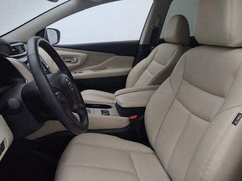 Used 2020 Nissan Murano SV w/ Premium Package image 17