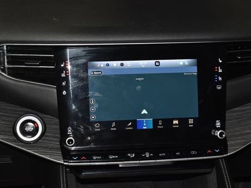 Certified 2024 Jeep Wagoneer L Series II w/ Flexible Seating Group image 16