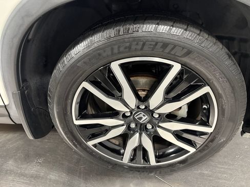Used 2019 Honda Pilot Elite image 14