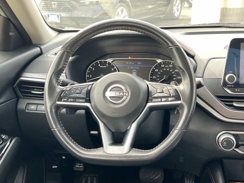Used 2023 Nissan Altima 2.5 SR image 6