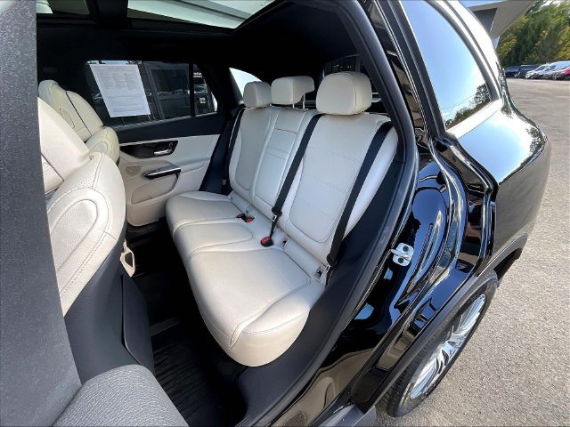 Used 2026 Mercedes-Benz GLC 300 4MATIC image 24