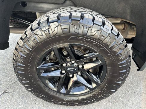 Used 2021 Chevrolet Silverado 1500 LT Trail Boss w/ Bed Protection Package image 12