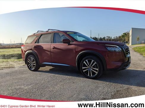Certified 2023 Nissan Pathfinder Platinum w/ Black Appearance Package image 1