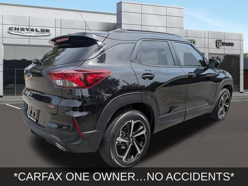 Used 2021 Chevrolet TrailBlazer RS w/ Sun and Liftgate Package AWD/4WD image 3