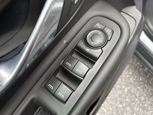 Used 2023 GMC Terrain SLE w/ Driver Convenience Package AWD/4WD image 13