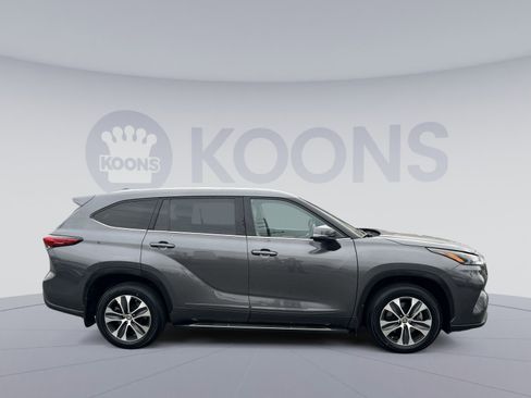 Used 2022 Toyota Highlander XLE image 14