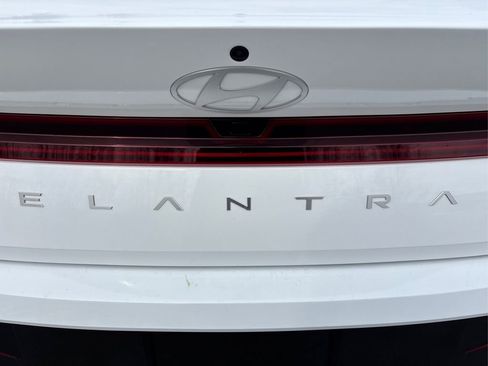 New 2026 Hyundai Elantra Hybrid FWD image 14