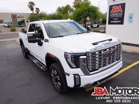 Used 2024 GMC Sierra 2500 Denali w/ Denali Reserve Package AWD/4WD image 35