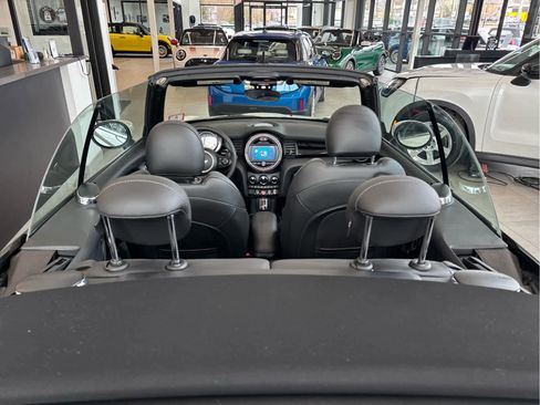 Used 2020 MINI Cooper S image 17