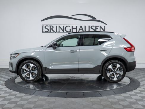 New 2026 Volvo XC40 B5 Plus w/ Protection Package Premier AWD/4WD image 8
