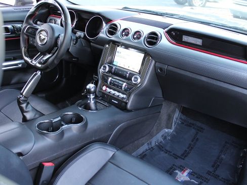Used 2017 Ford Mustang GT Premium w/ GT Performance Package RWD image 19